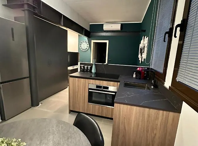 아파트 Con Parcheggio Comodo