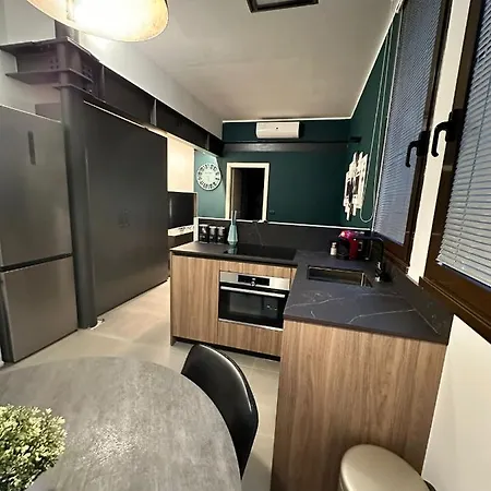 Apartment Con Parcheggio Comodo